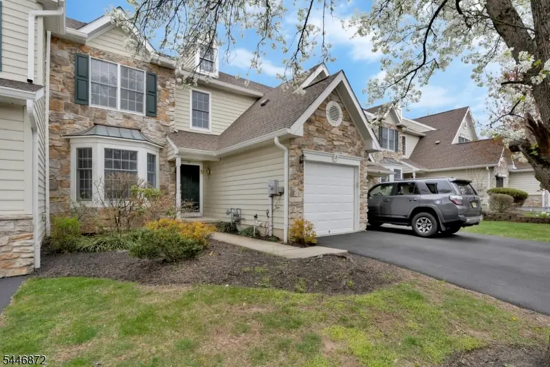 7 Patriot Hill Dr, The Hills, NJ 07920 - #1