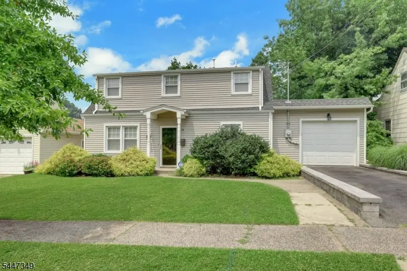 15 Lynne Ave, Hawthorne, NJ 07506 - #1