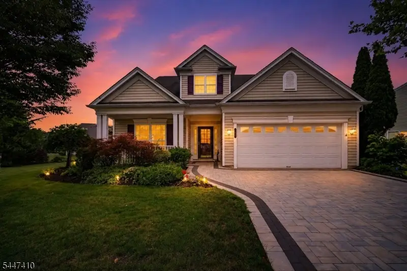 251 Longwood Ln, Franklin, NJ 08873 - #3