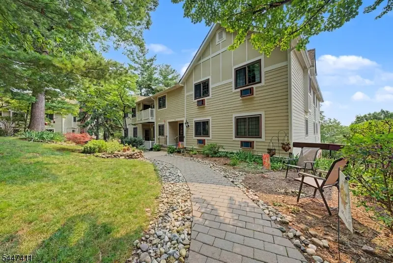 20 C Foxwood Dr, Morris Plains, NJ 07950 - #1