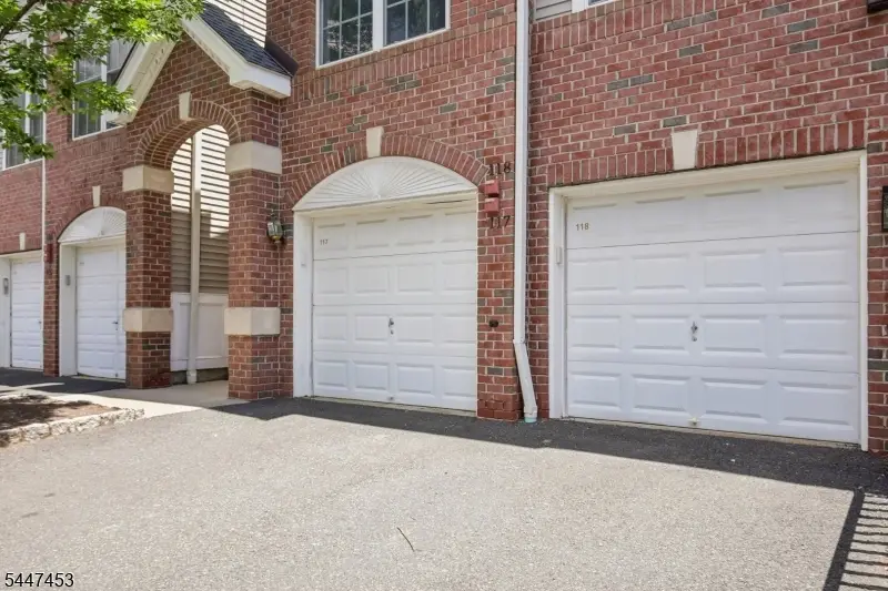 118 Donato Cir, Scotch Plains, NJ 07076 - #1