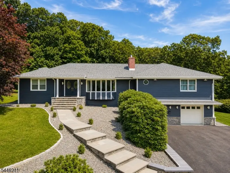 86 Minnisink Rd, Lake Hopatcong, NJ 07849 - #1