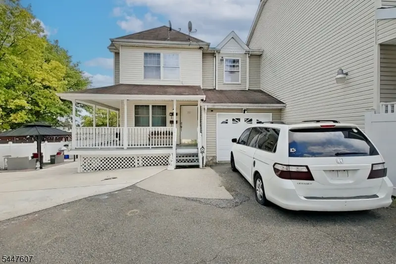 337 18th Ave, Newark, NJ 07108 - #1