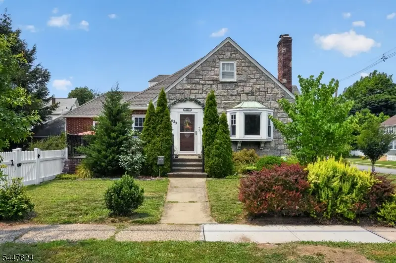 633 Palmer Ave, Maywood, NJ 07607 - #1