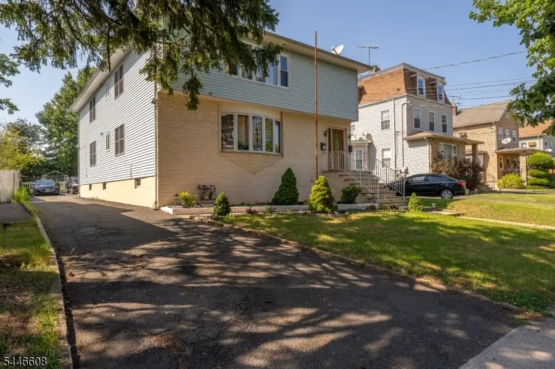317 E Henry St, Linden, NJ 07036 - #3