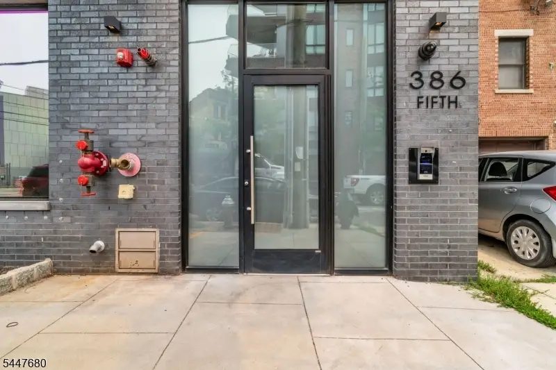 386 5th St #204, Jersey City, NJ 07302 - #3