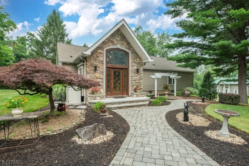 1 Evergreen Dr, Chester, NJ 07930 - #2
