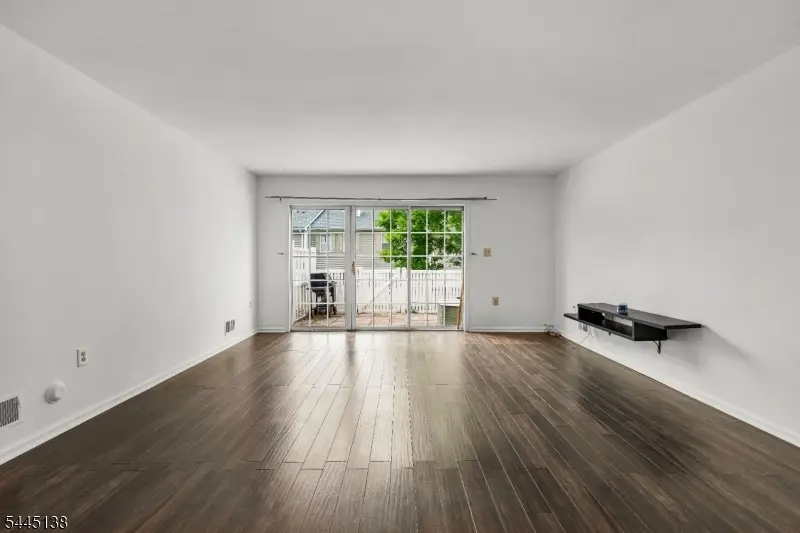 21 Balboa Ln, Franklin Park, NJ 08823 - #3
