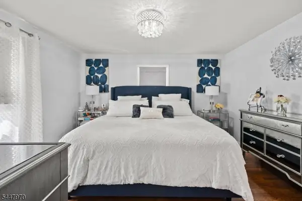 10 Dale Dr, Fairfield Twp., NJ 07004
