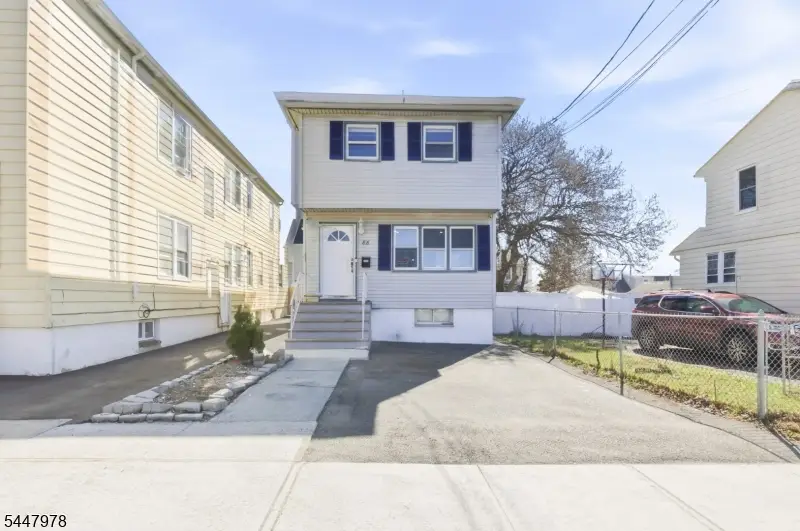 88 Columbus Ave, Belleville, NJ 07109 - #2