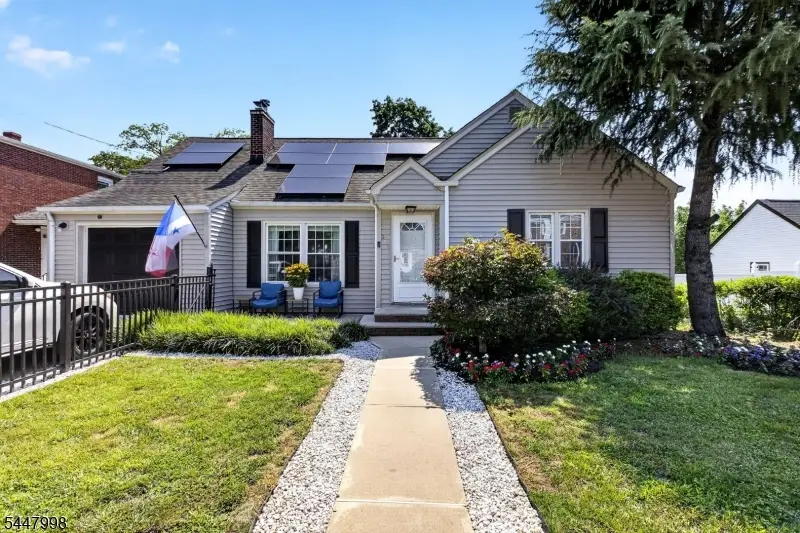 246 N 3rd Ave, Manville, NJ 08835 - #1
