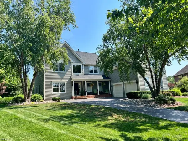 9 Sandpiper Ct, Montgomery Twp., NJ 08558