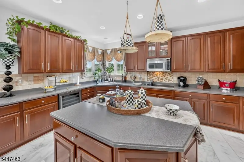 3 Surrey Way, Pittstown, NJ 08867 - #3