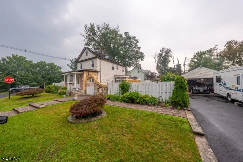 102 Runyon Ave, Middlesex, NJ 08846 - #1