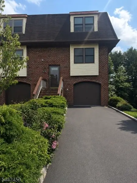 5006 N Oaks Blvd, North Brunswick, NJ 08902 - #1