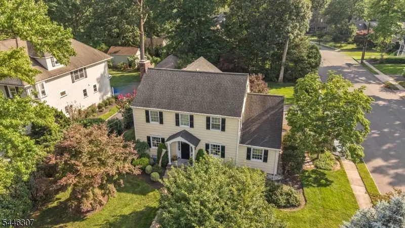 567 Lawrence Ave, Westfield, NJ 07090 - #2