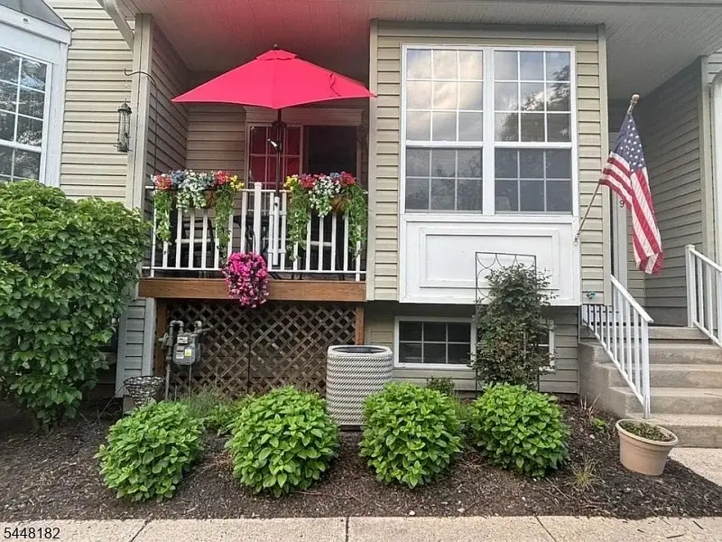 9 Briar Ln, Raritan, NJ 08822 - #1