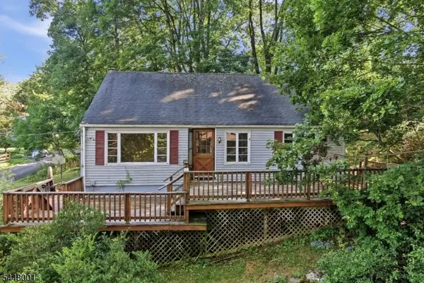 15 Roosevelt Ave, Washington Twp., NJ 07865