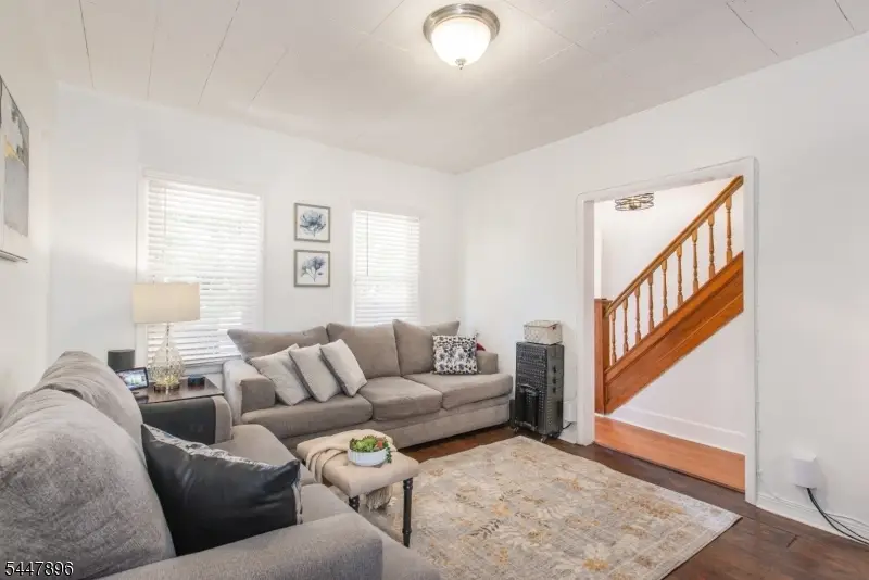 38 Salter Pl, Silver Lake, NJ 07109 - #3