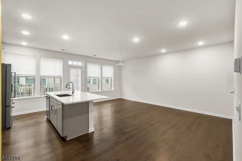 31 S Davenport St, Somerville, NJ 08876 - #3
