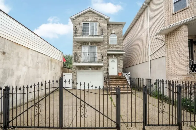 64 Brunswick St, Newark, NJ 07114 - #1