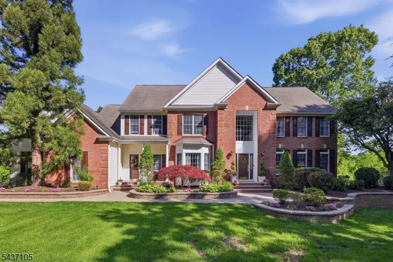 13 Hunters Trl, Chester, NJ 07930 - #3