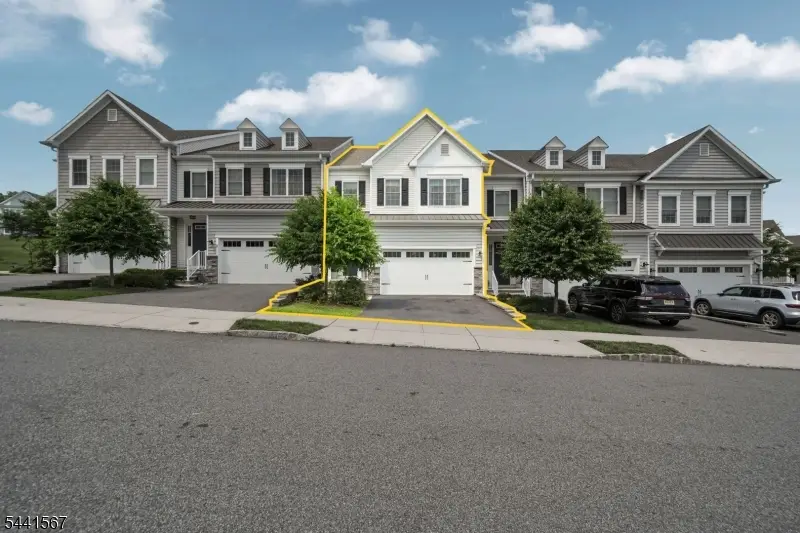 6 Hickory Ct, Cedar Grove, NJ 07009 - #3