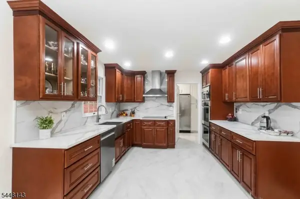 56 Union Hill Rd, Parsippany-Troy Hills Twp., NJ 07950