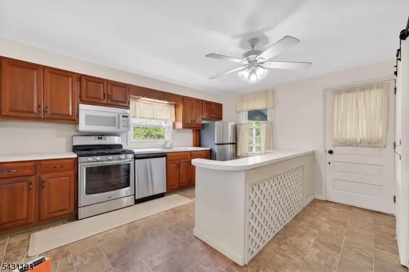 319 Center St, Phillipsburg, NJ 08865 - #3