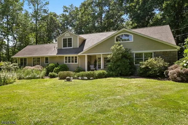 2 Jared Ct, Randolph Twp., NJ 07945