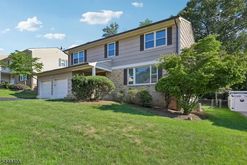 44 Leonhard Dr, Haledon, NJ 07508 - #3
