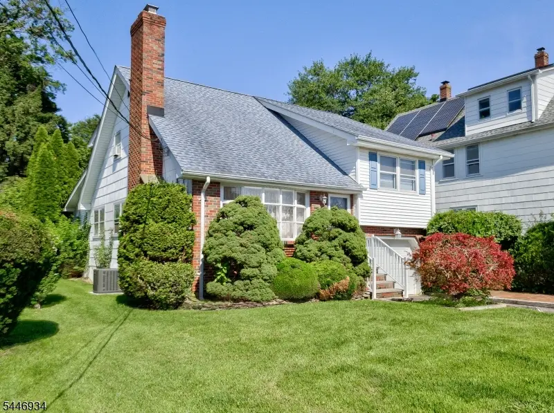 319 Marion Pl, Manville, NJ 08835 - #2