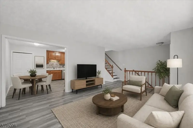 52 Burlington Ct #52, Hamburg, NJ 07419 - #3
