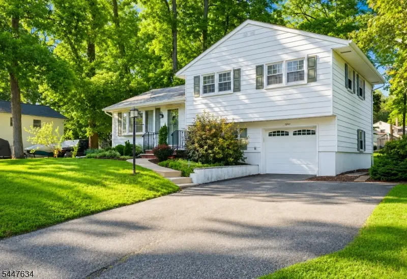 15 Stonehill Rd, Randolph, NJ 07869 - #2