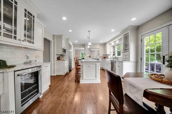 5 Fieldstone Dr, Clinton Twp., NJ 08833