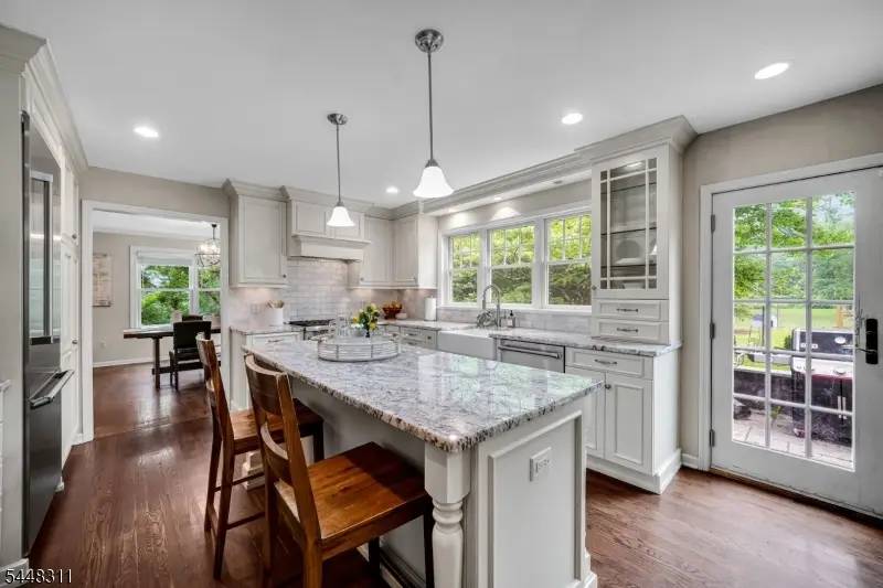 5 Fieldstone Dr, Clinton, NJ 08833 - #3