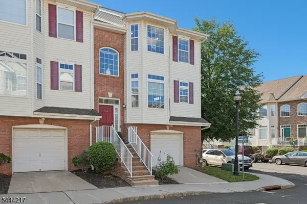 1366 Genovese Ln, Rahway City, NJ 07065