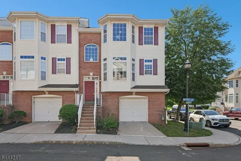 1366 Genovese Ln, Rahway, NJ 07065 - #2