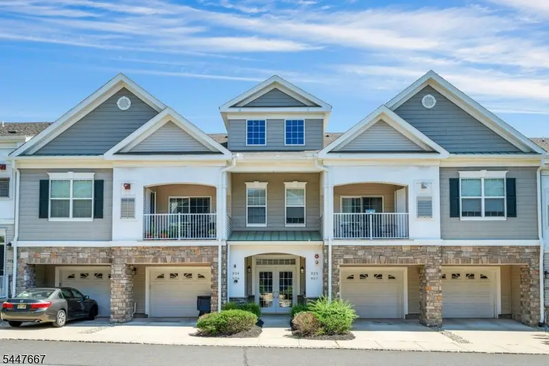 905 Brook Hollow Dr #905, Whippany, NJ 07981 - #1