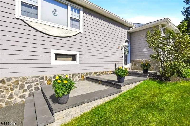 66 Minnisink Rd, Lake Hopatcong, NJ 07849 - #2