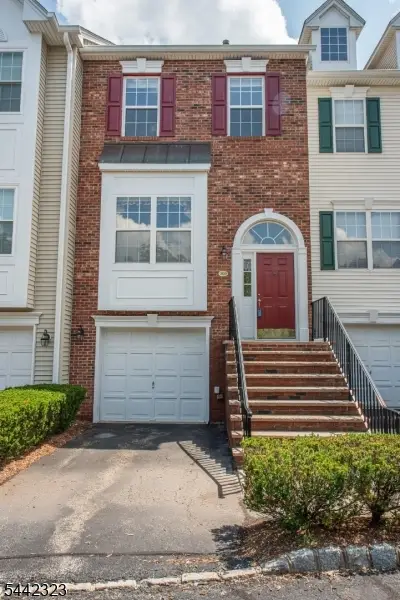 305 Cambridge Dr #305, Butler Boro, NJ 07405