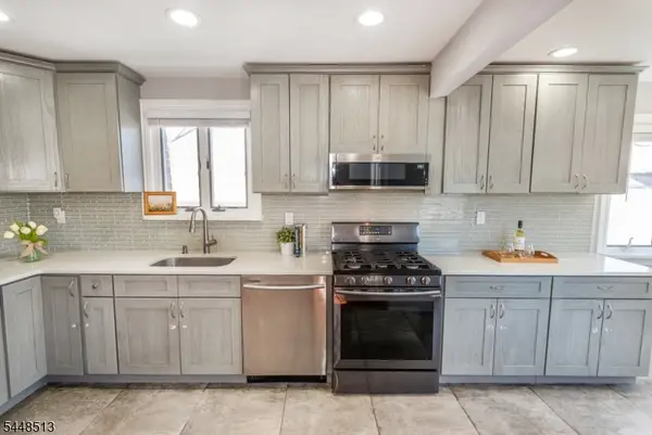 40 Winslow Ter, Fair Lawn Boro, NJ 07410