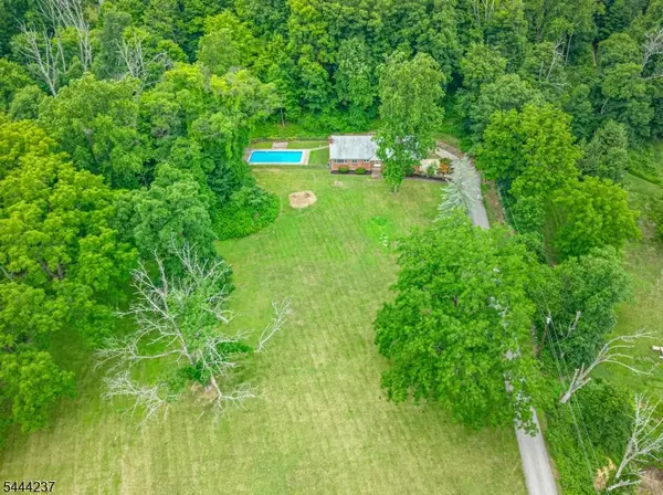 517 County Rd 517, Vernon Twp., NJ 07461