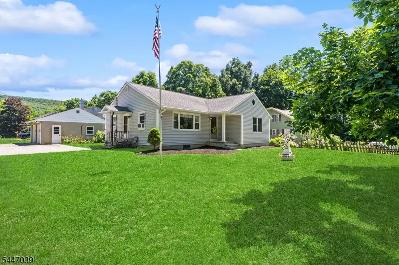 162 Cozy Lake Rd, Oak Ridge, NJ 07438 - #1