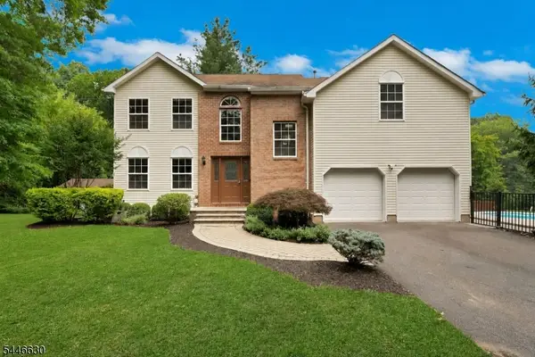 14 Lakeview Avenue, Watchung Boro, NJ 07069