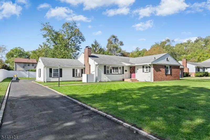 217 Robin Hood Rd, Mountainside, NJ 07092 - #2