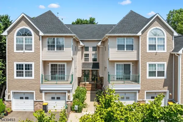 202 Rhoads Dr, Montgomery Twp., NJ 08502