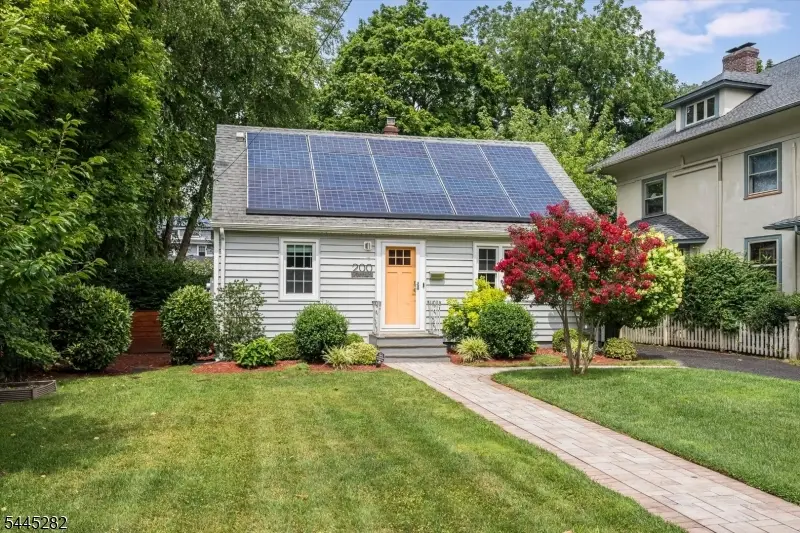 200 Grove St, Montclair, NJ 07042 - #1