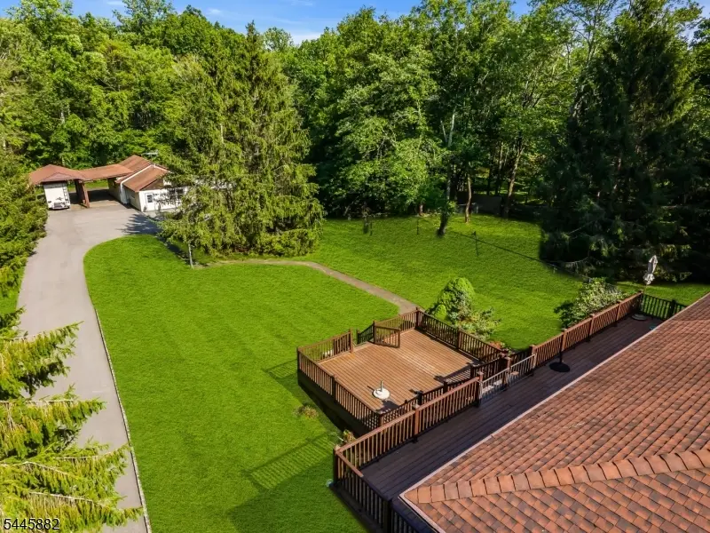 20 Cora Ln, Chester, NJ 07930 - #2