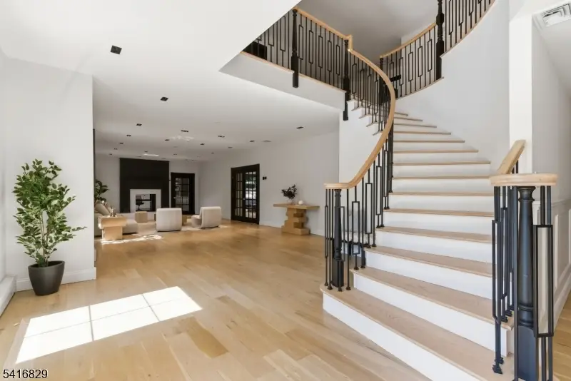 60 Brookside Dr, Upper Saddle River, NJ 07458 - #3